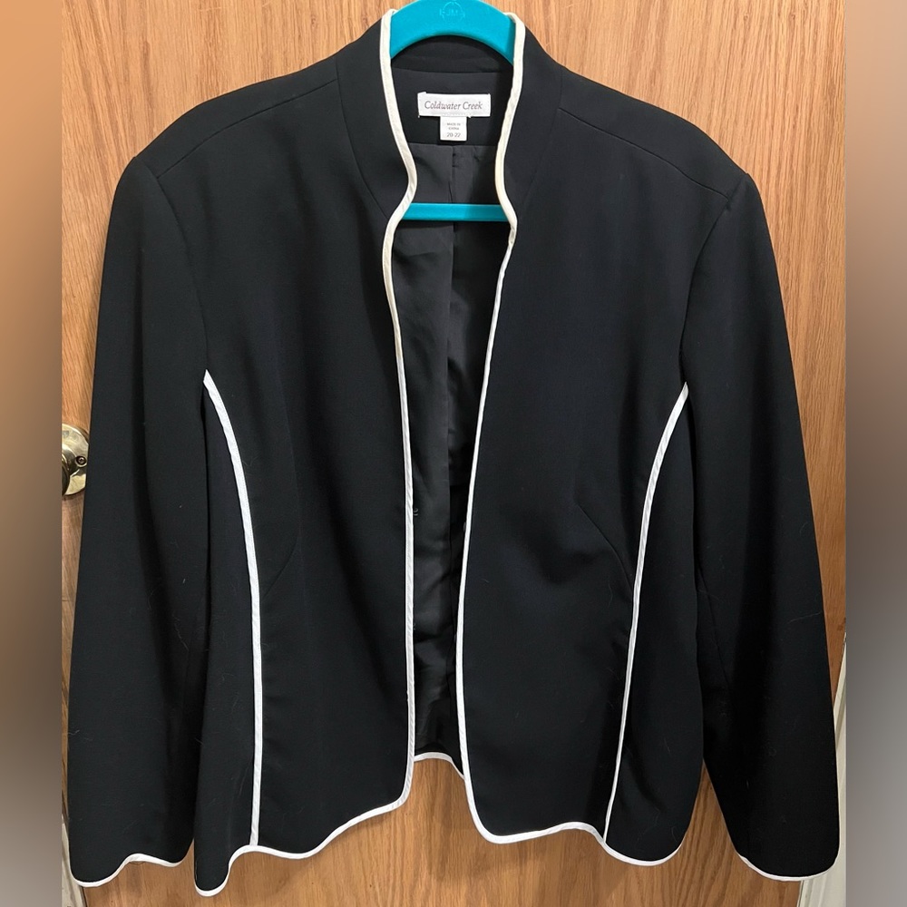 Coldwater Creek 20-22 black tailored jacket white piping